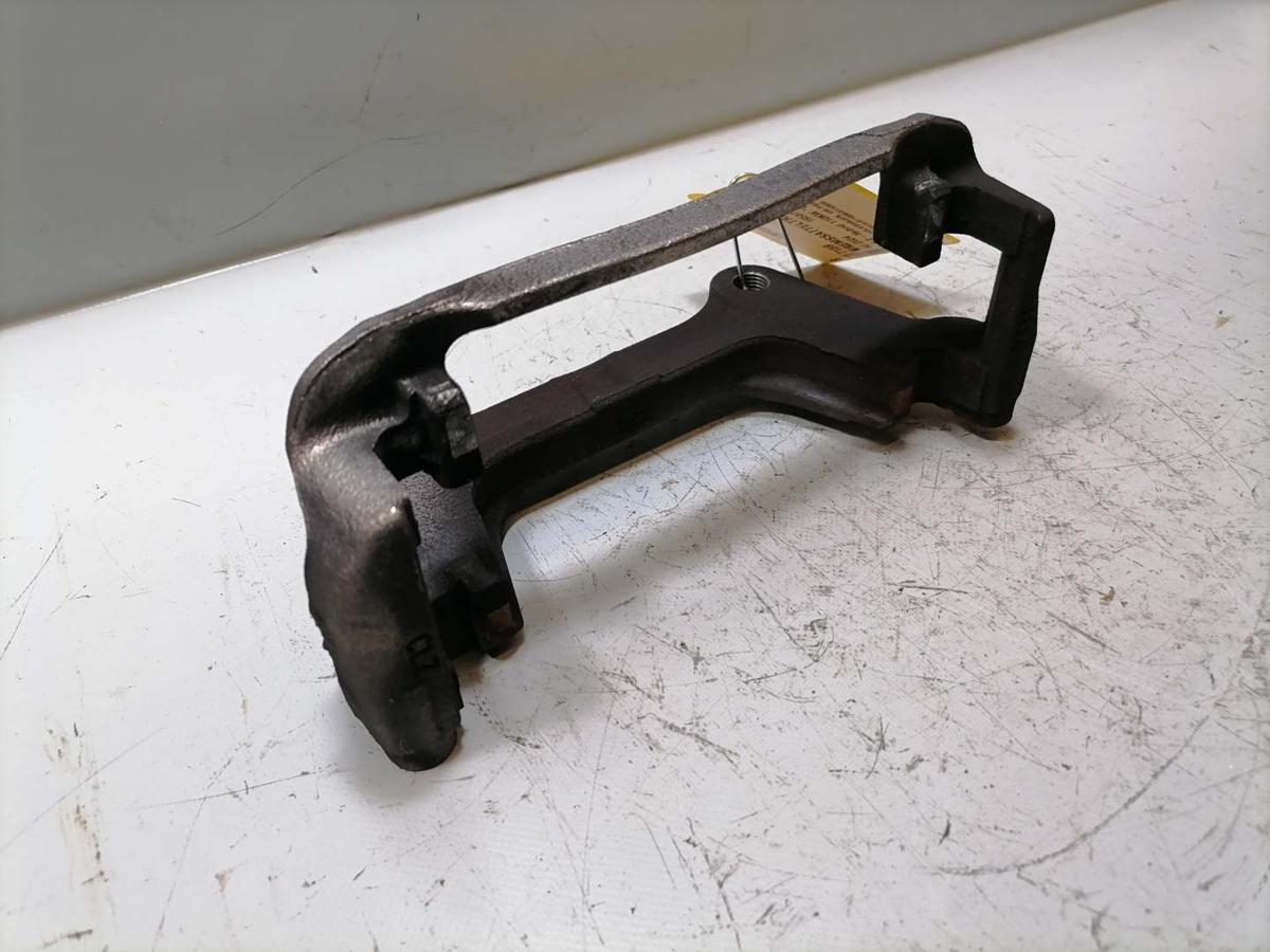 VW Passat B9 original Bremssatteltr&auml;ger vorn 1,5 E-Hybrid 110KW Bj.2024